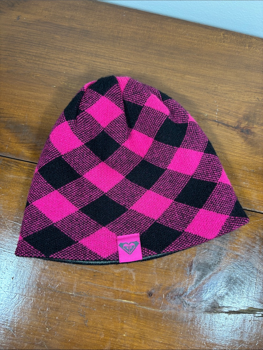 Y2K Roxy woman Hot Pink & Black Checker Knit Beanie Winter Hat Reversible